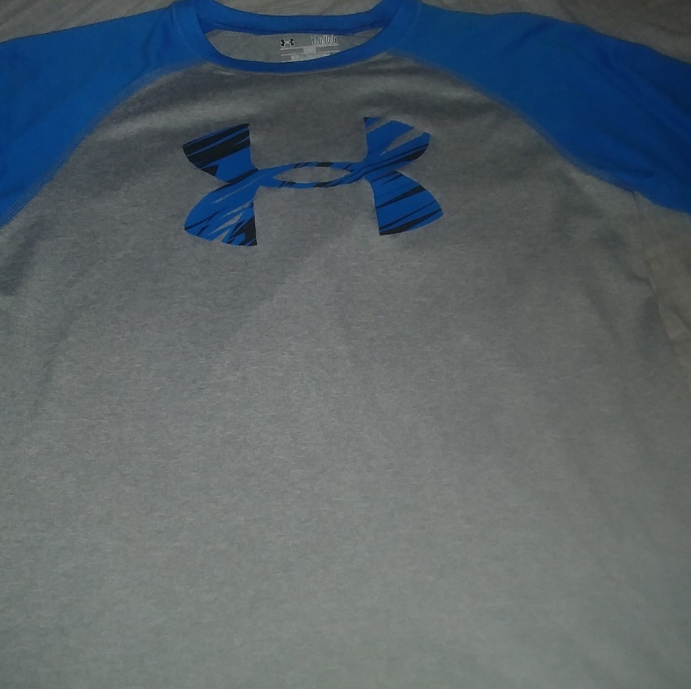 Youth under armour t-shirt